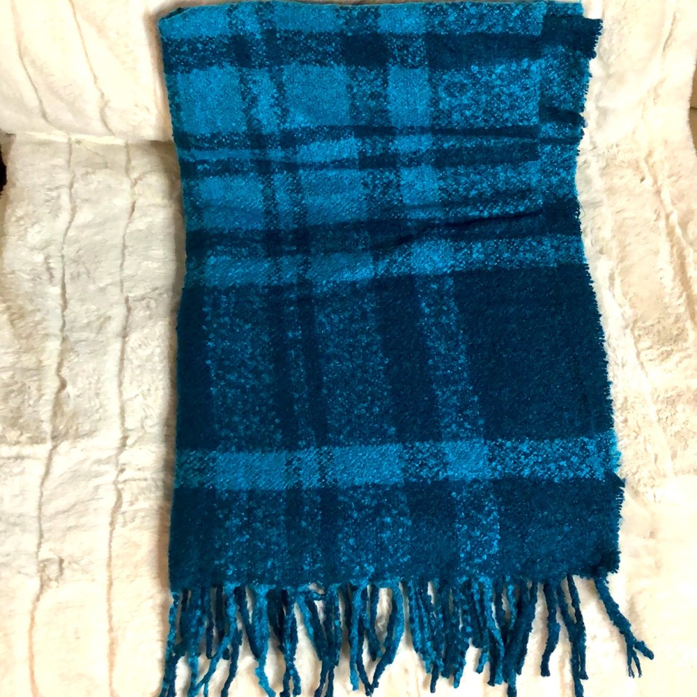 GAP - Plaid fringe scarf